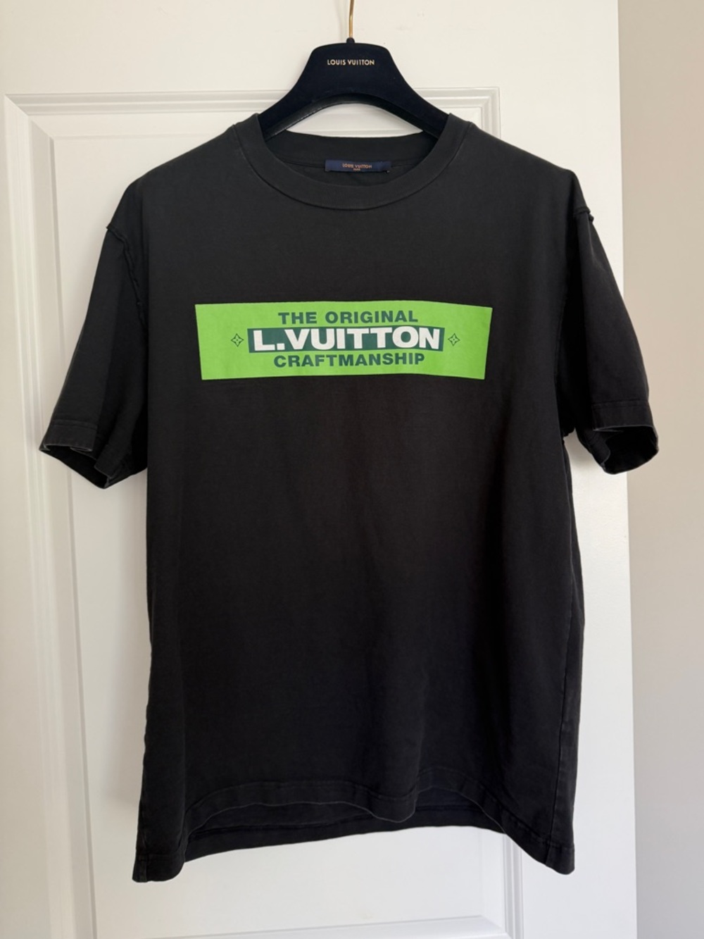Authentic 22SS Louis Vuitton Unisex LV Logo Print T-shirt